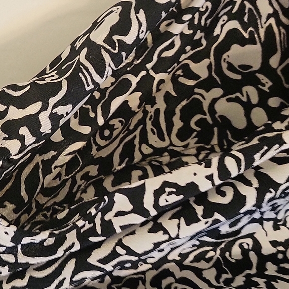 *Women's Plus Size 20 Skirt - Picture 5 of 12